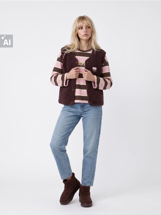 Sinsay - Oversize sherpa vesta s nášivkou - karmínová