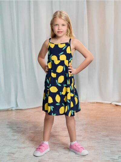 Obleka s tilastim spodnjim delom