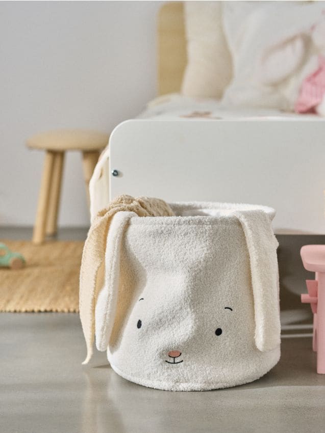 Sinsay - Coș de depozitare cu motiv de iepure - alb