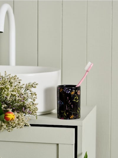 Тримач для зубних щіток з квітковим мотивом