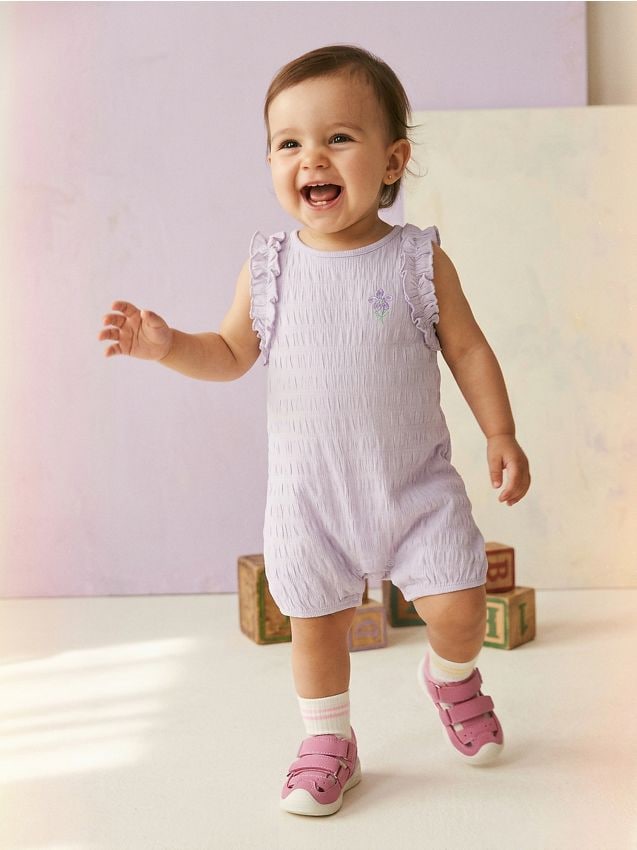 Sinsay - Salopetă tip romper cu volane decorative și broderie în formă de floare - lavand