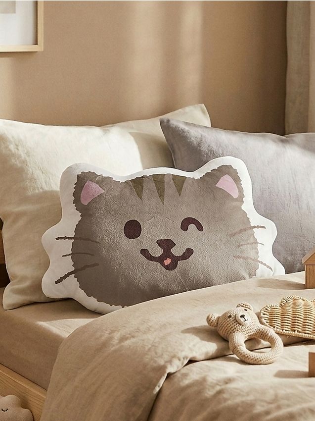 Sinsay - Perna decorativă cu motiv de pisică - multicolor