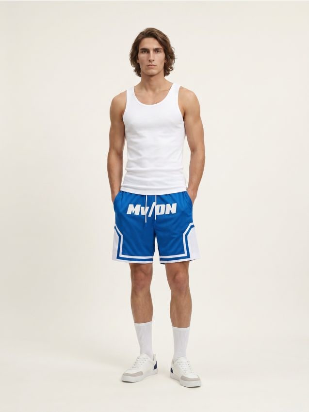 Sinsay - Pantaloni scurți de baschet comfort fit cu imprimeu - albastru