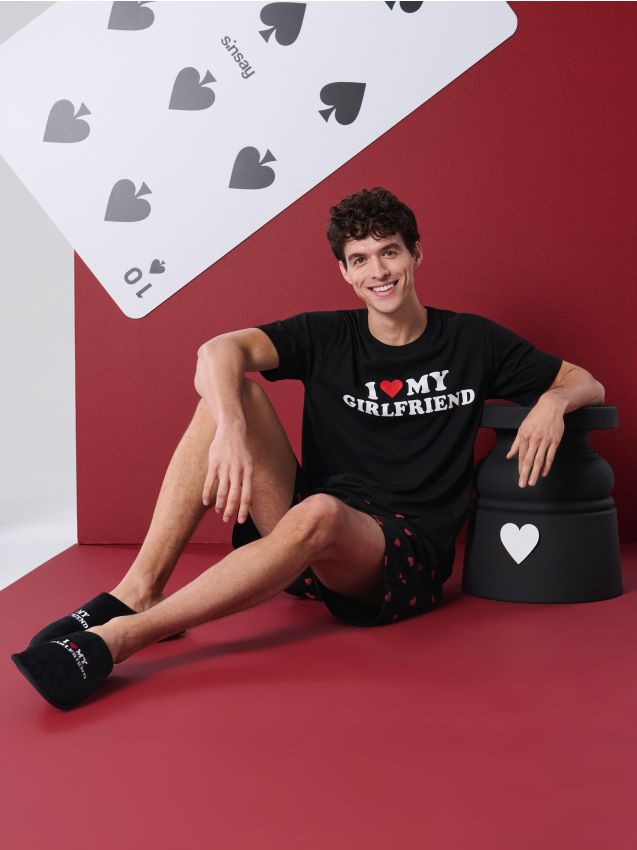 Sinsay - Papuci cu inscripție brodată I Love My Girlfriend - negru