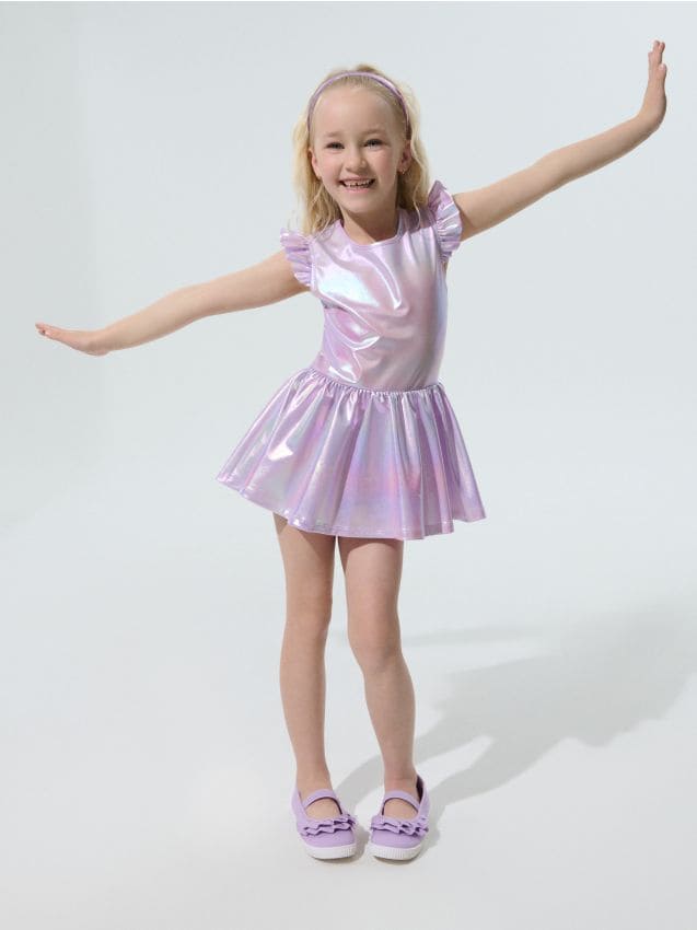 Sinsay - Rochie cu luciu metalic și volane Active - roz-pudră