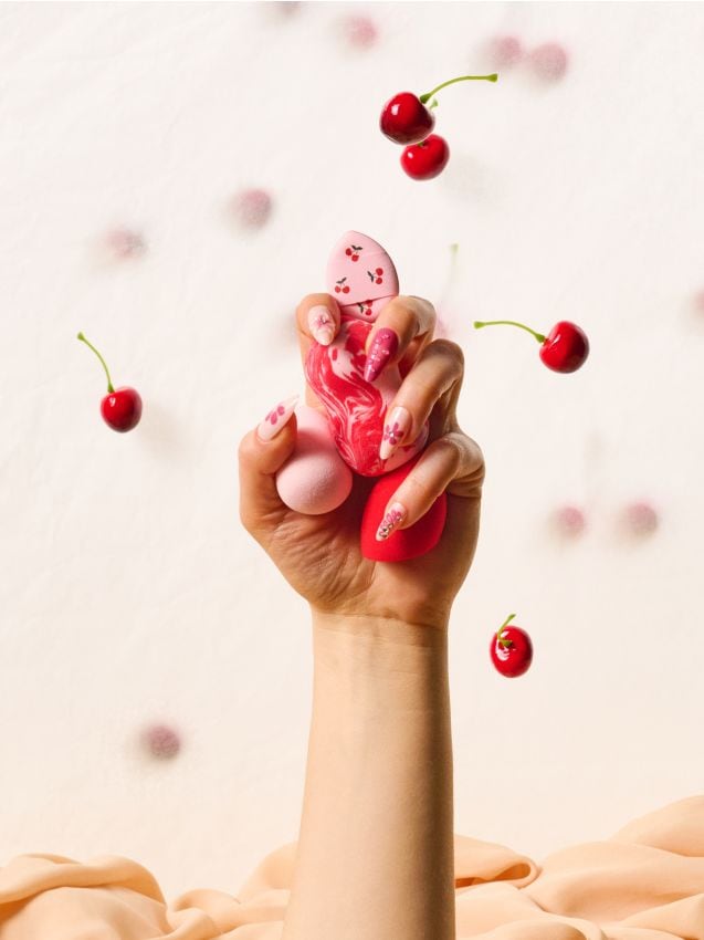 Sinsay - Unghii artificiale cu formă de migdală, cu motiv floral - roz-trandafiriu