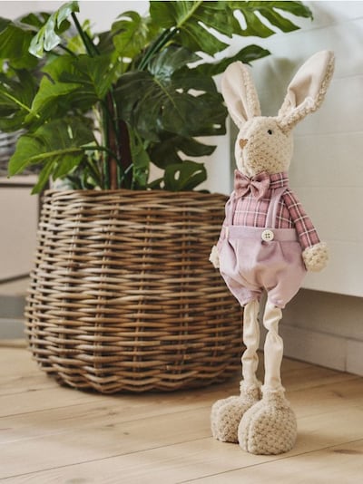 Великденска стояща декорация във формата на заек