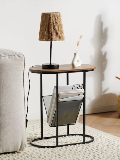 Журнальний стелаж