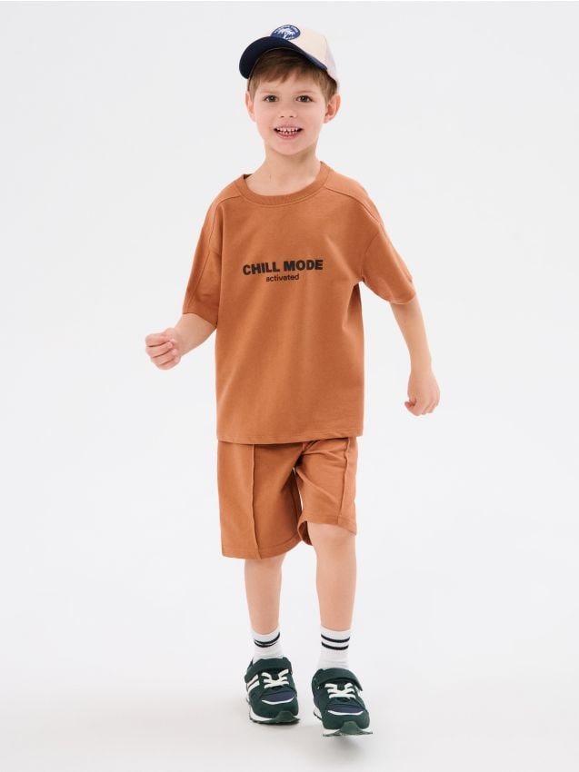 Sinsay - Compleu cu tricou și pantaloni scurți - maro