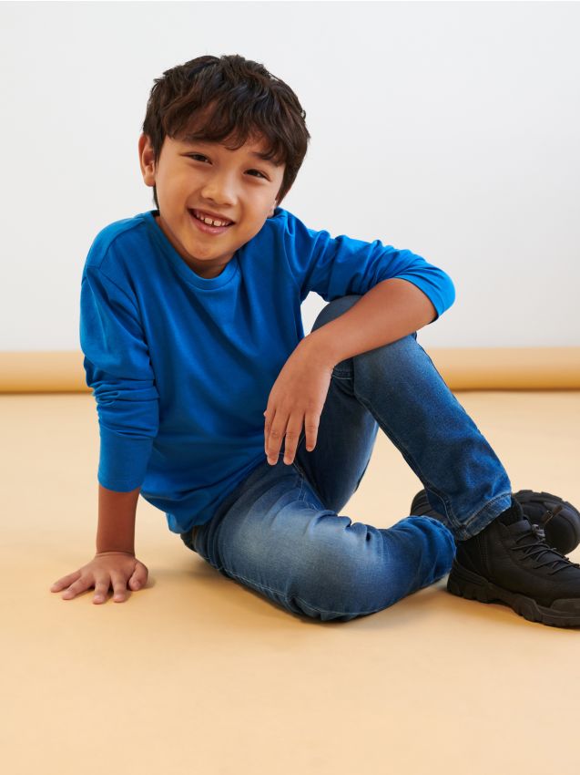 Blue Ripped Boy Straight Jeans Ssense Bambino Abbigliamento Pantaloni e jeans Pantaloni Pantaloni chinos 
