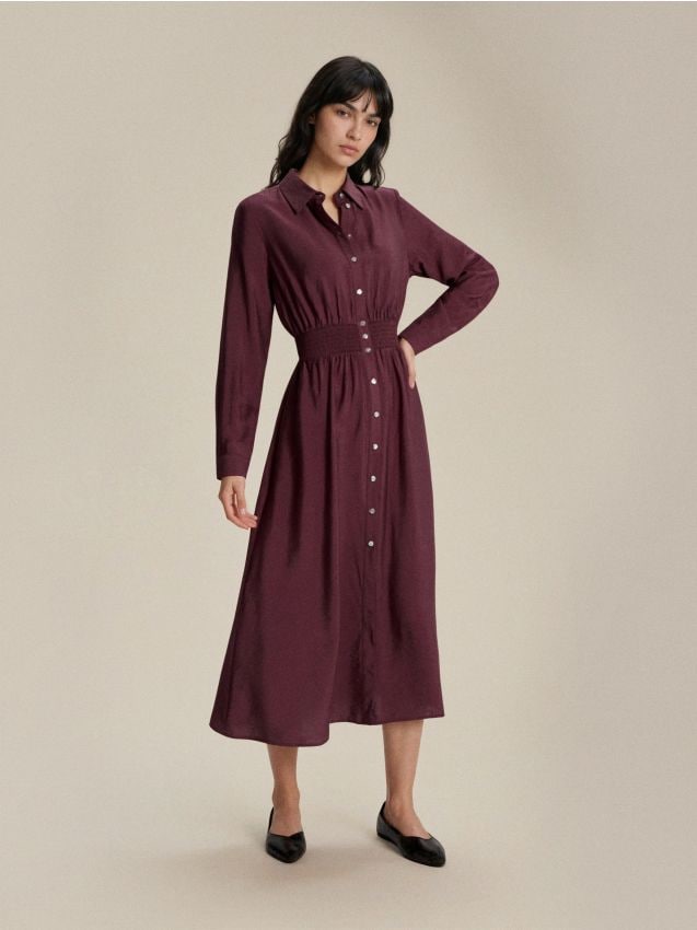 Sinsay - Rochie midi tip cămașă din vâscoză cu fronseu decorativ - bordo