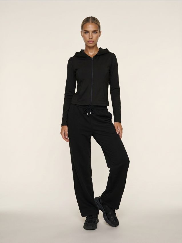 Sinsay - Hanorac slim fit cu fermoar și glugă Active - negru