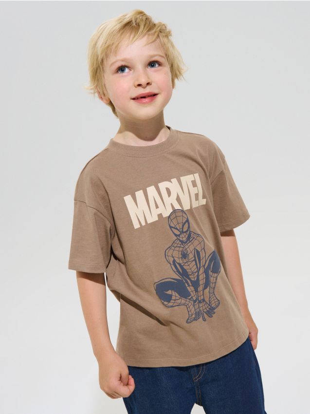 Sinsay - Tricou oversize din bumbac cu imprimeu Spider-Man - cafeniu