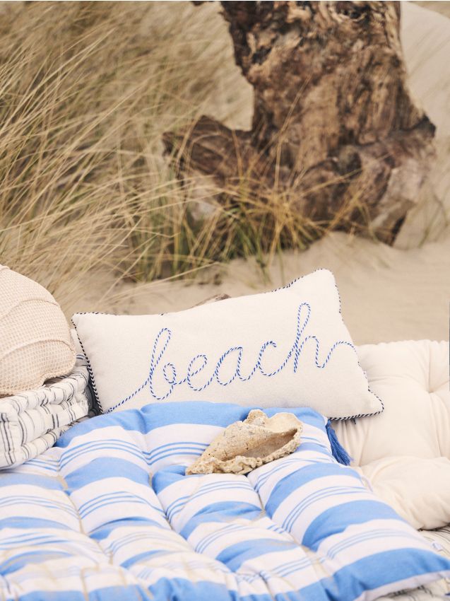 Sinsay - Pernă decorativă - crem