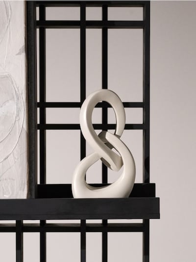 Dekoracja stojąca o nieregularnym kształcie