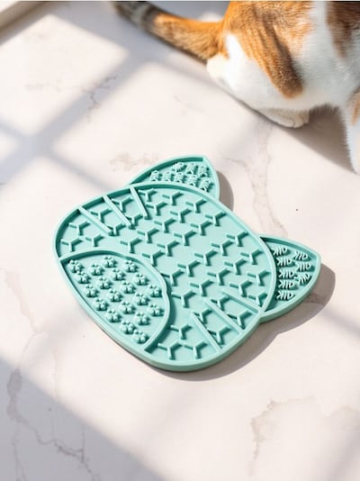 Silikoonmatid kassidele, mis aeglustavad sööki