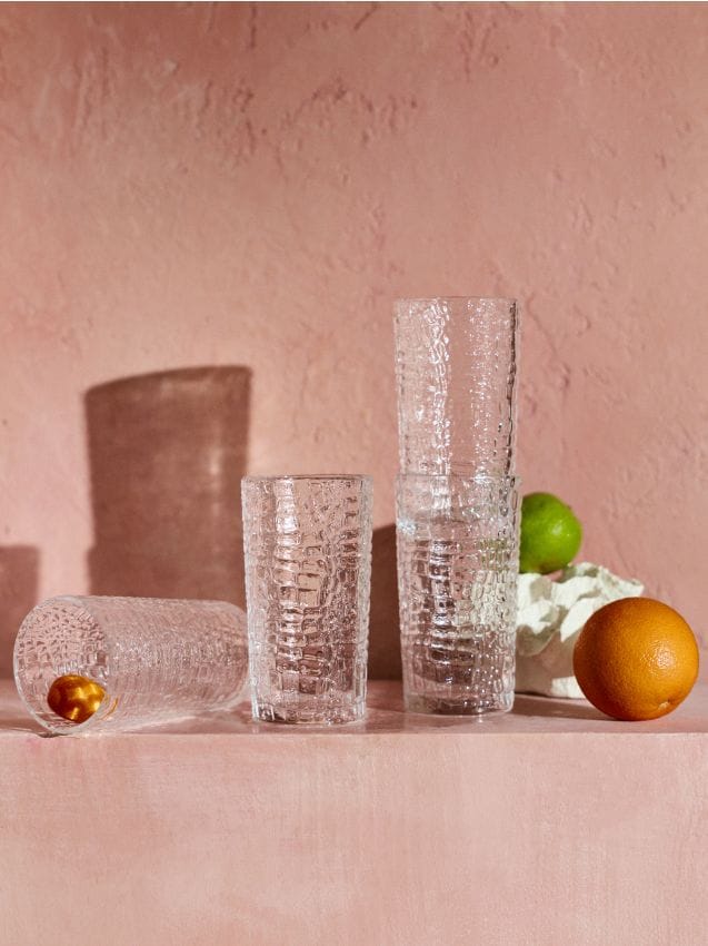 Bicchieri con motivo in rilievo 4 pack - clear