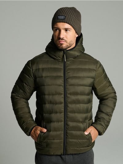 Kviltana puffer jakna sa kapuljačom