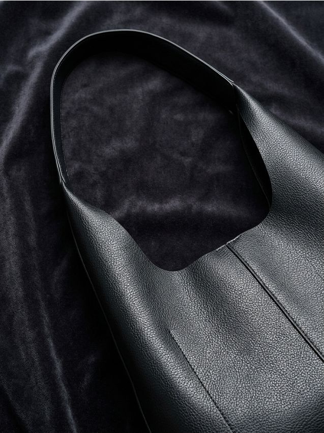 Sinsay - Geantă hobo din imitație de piele - negru