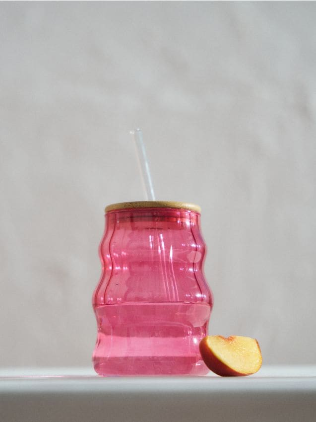 Sinsay - Pahar striat cu capac și pai - roz