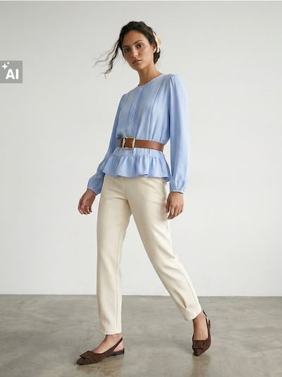 Bluza s ажurnim detaljima s dodatkom viskoze