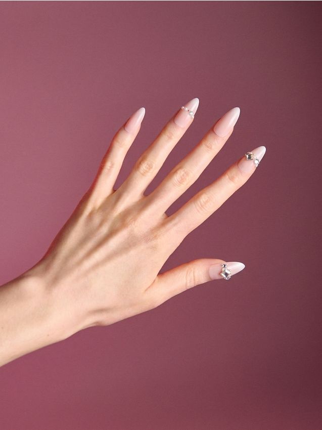 Sinsay - Unghii false migdală cu pietricele 24 pack - nude