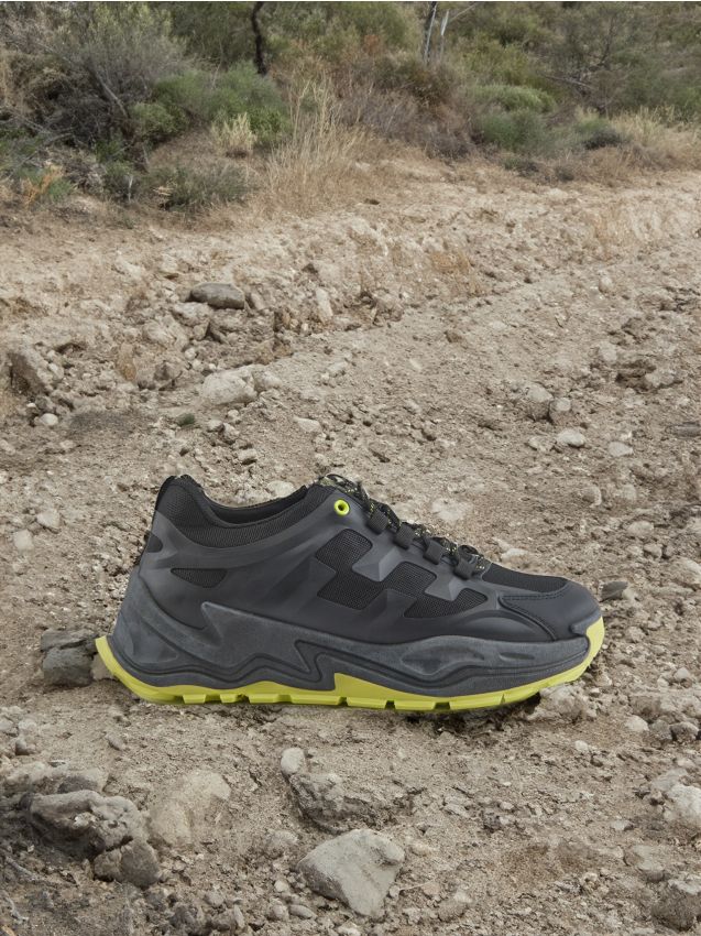 Sinsay - Tenisky z imitácie kože - čierna