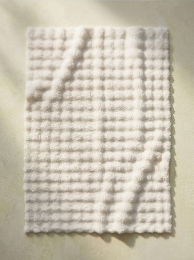 Sinsay - Covor embosat cu textură de blăniță - crem