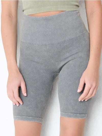 Pantaloni scurți biker