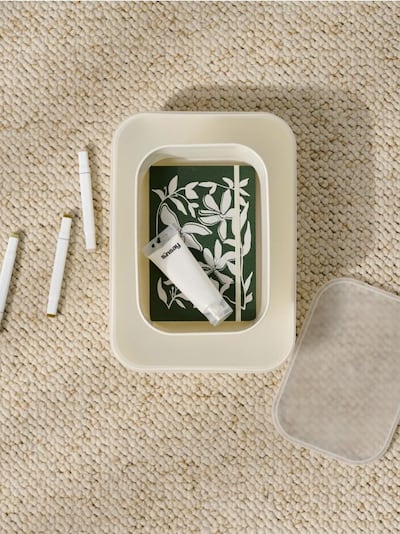 Контейнер для зберігання з кришкою