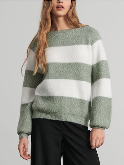Pásikavý sveter