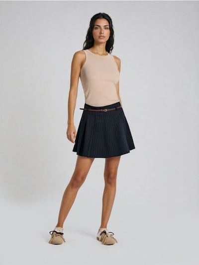 Плісирована міні спідниця з поясом і домішкою віскози