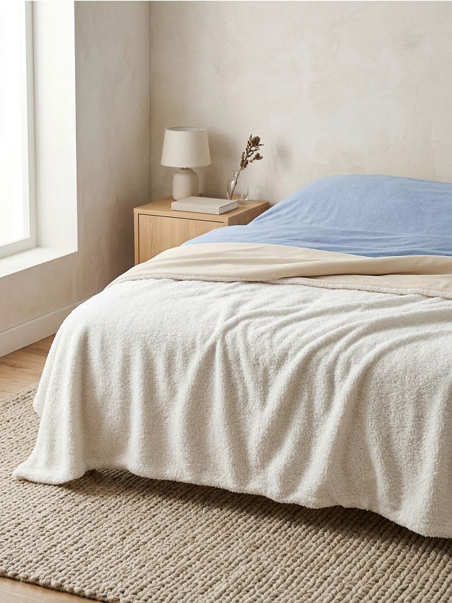 Sinsay - Cuvertură matlasată pentru pat - crem
