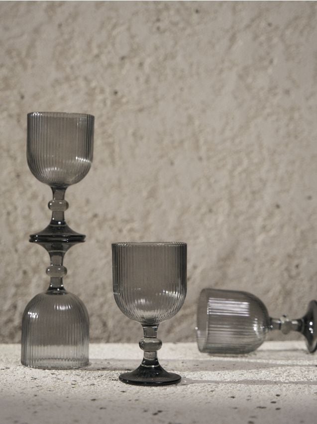 Sinsay - Rýhované poháre 4 ks - tmavosivá