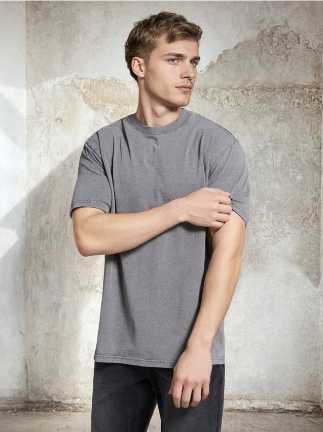 Sinsay - Bawełniana koszulka z efektem sprania - szary