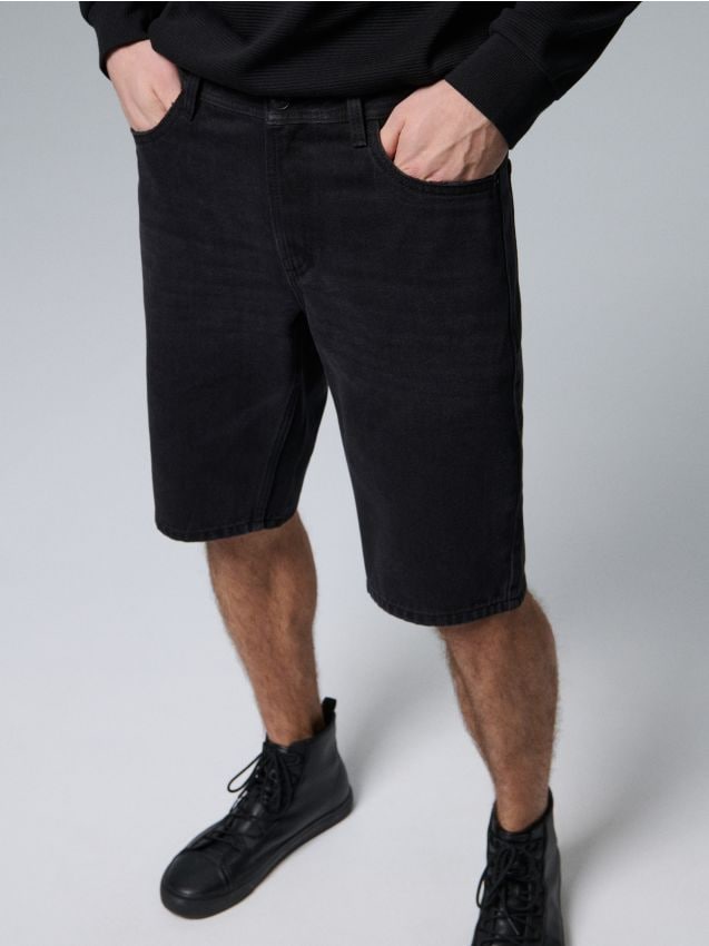 Sinsay - Pantaloni scurți din denim - negru