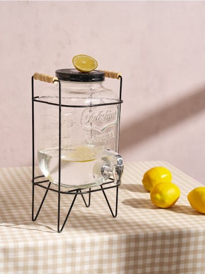 Joogidosaator alusel