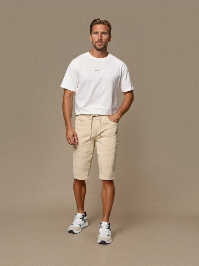 Sinsay - Pantaloni scurți jogger, din denim - bej