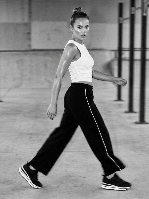 Sinsay - Top cu drapaje - alb