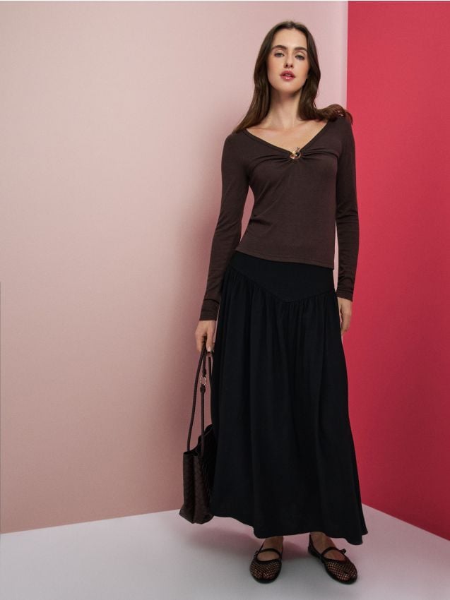 Sinsay - Rozkloszowana spódnica midi z wiskozą - czarny