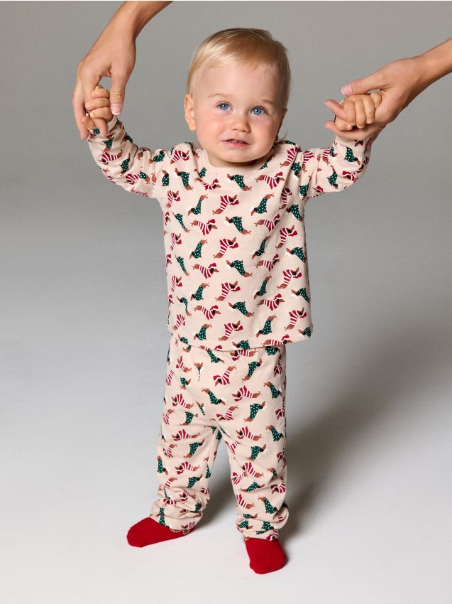 Sinsay - Dvojdielne vianočné pyžamo s potlačou psíkov - béžová