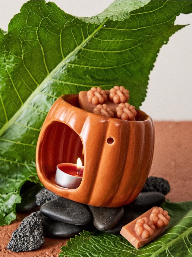 Sinsay - Lampă aromatică în formă de dovleac cu ceară Spiced Orange - arămiu
