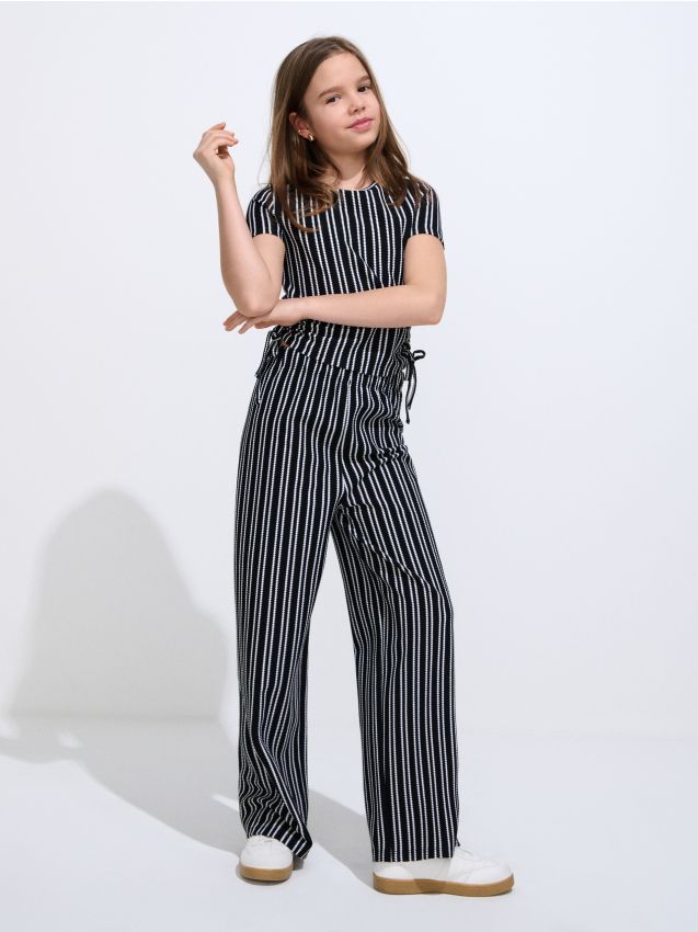 Sinsay - Komplet: koszulka i spodnie - wielobarwny