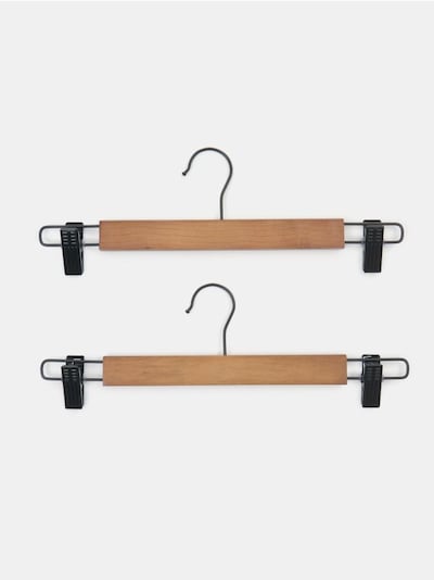 Puidust riidepuud klambritega 2 pack