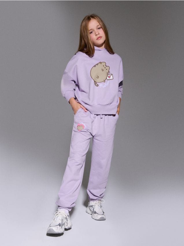 Sinsay - Pantaloni sport jogger Pusheen the Cat - lavand