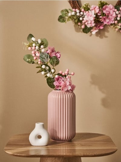 Dekoratiivne taim oksa kujul