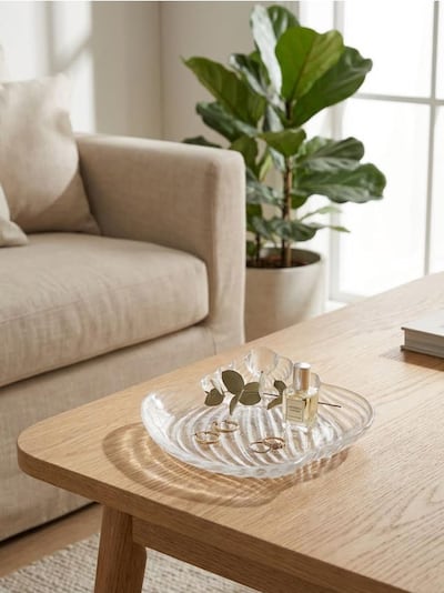 Dekorativna staklena tacna u obliku školjke