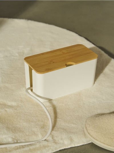 Kaablihoidik bambuskaanega