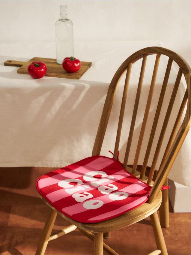 Sinsay - Pernă pentru scaun cu inscripția „Ciao Ciao” - roz