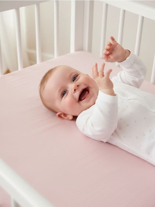 Sinsay - Detské zamatové prestieradlo s gumou - pastelová ružová